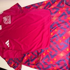 Mexico Pink Soccer Jersey size large
